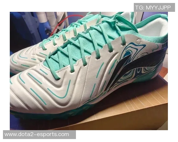 李宁品牌赞助的足球明星有哪些他们在场上场下的精彩表现